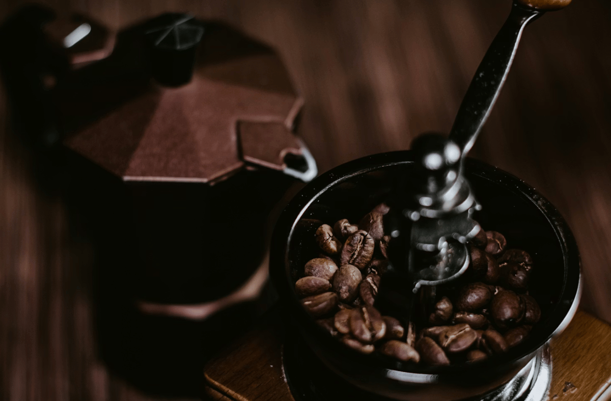 best coffee grinder for moka pot