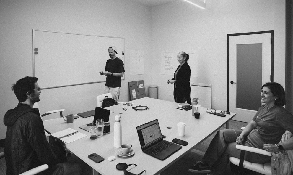https://2181998.fs1.hubspotusercontent-na1.net/hubfs/2181998/salesforce-crm-software.png